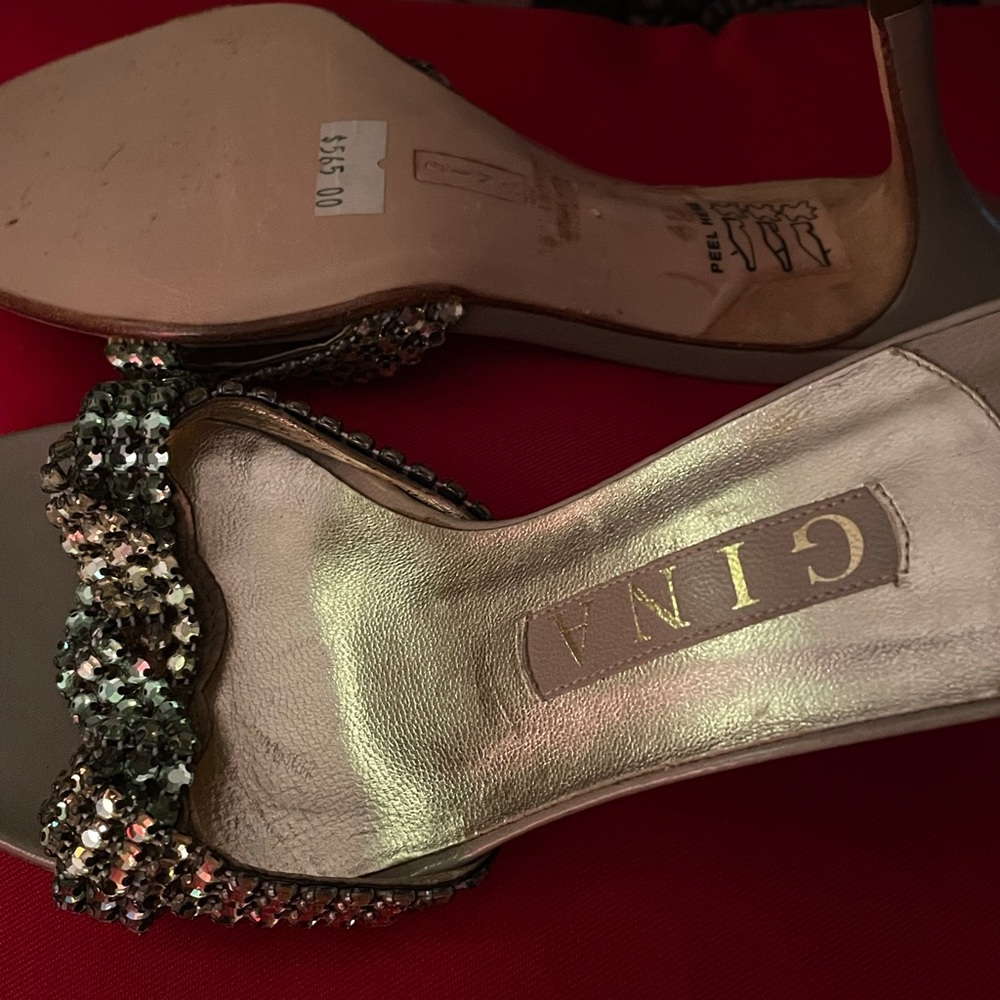 Beautiful GINA SWAROVSKI CRYSTAL STEP INS!!!